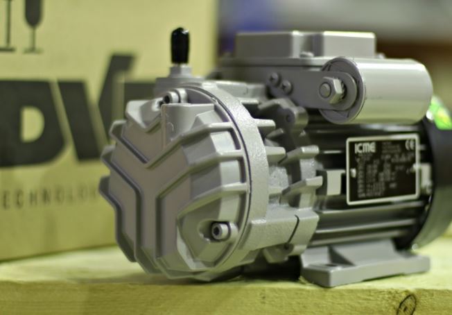 Вакуумный пластинчато-роторный насос DVP серии SB.JPG